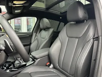 BMW X4 xDrive20i M-Paket Aut.   AHK   Pano   19