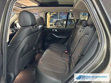 BMW X5 xDrive 30d xLine M-Paket Laserlicht HUD Stand