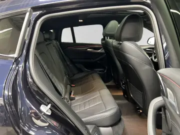 BMW X4 xDrive30d M Sport AHK Pano LCProf. Stop&Go