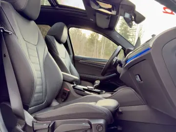 BMW X4 xDrive 30d M Sport AHK Pano Laser HUD NP93000