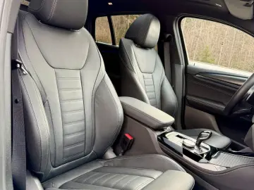 BMW X4 xDrive 30d M Sport AHK Pano Laser HUD NP93000