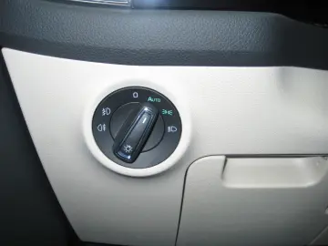 SKODA Kodiaq L&K 2.0 TDI 147kW DSG 4x4 LED AHK DCC SHZ