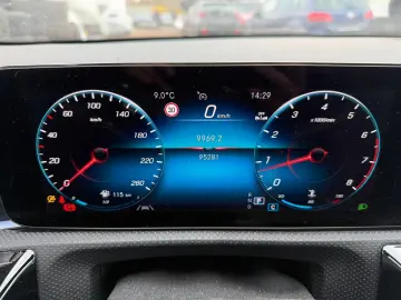 MERCEDES-BENZ CLA 250 AMG Line 4Matic