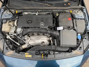 MERCEDES-BENZ CLA 250 AMG Line 4Matic