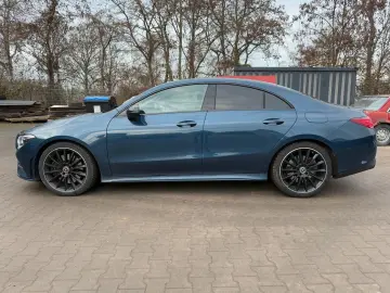 MERCEDES-BENZ CLA 250 AMG Line 4Matic