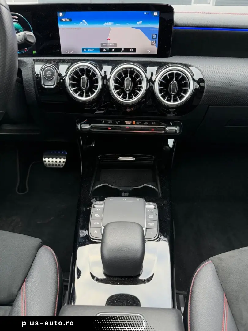 MERCEDES-BENZ CLA 250 AMG Line 4Matic