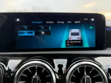 MERCEDES-BENZ CLA 250 AMG Line 4Matic