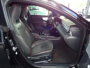 MERCEDES-BENZ CLA 250 Edition1  AMG line  Autom  Navi  LED