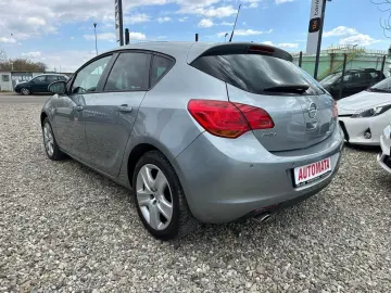 Opel Astra J 2011 AUTOMATA 1.4 Benzină E5