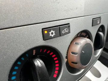 OPEL CORSA 1.4 BENZINA AUTOMAT