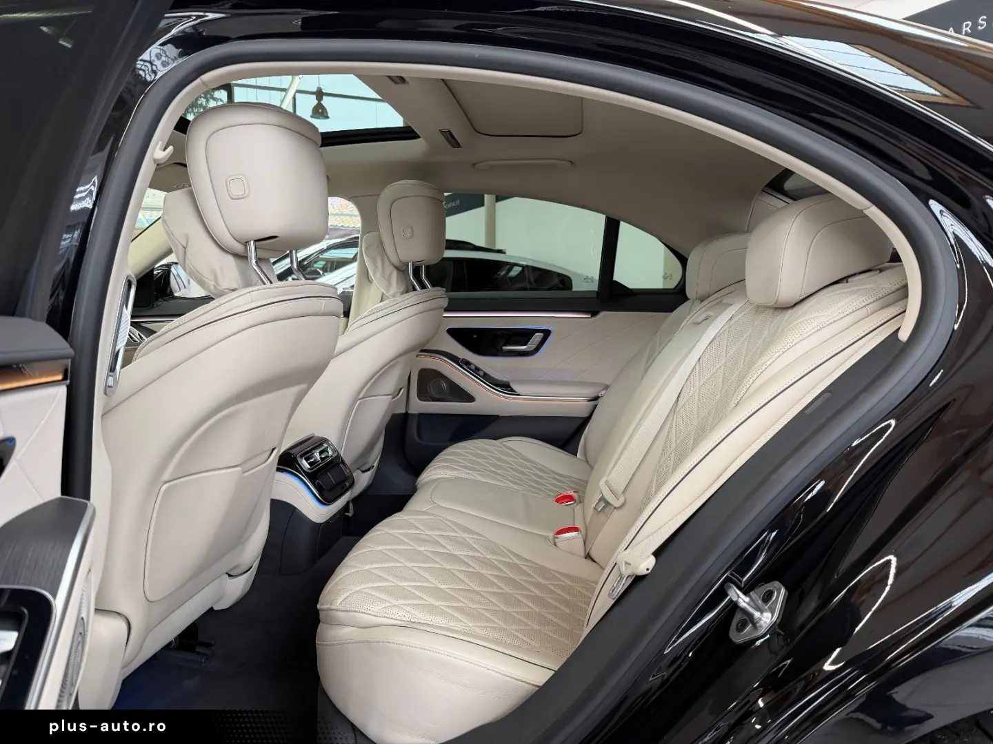 MERCEDES-BENZ S 400 d 4Matic AMG-Paket Pano LED ACC 360KAM