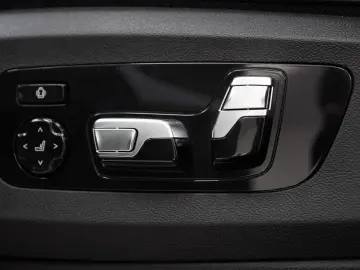 BMW X5 xDrive30d 3x M SPORT INDIVIDUAL 22-Z AHK HUD