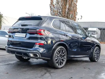 BMW X5 xDrive30d M Sport AHK RFK NAVI LED PDC V H