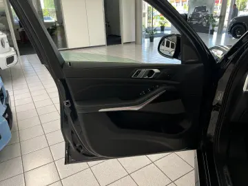 BMW X5 xDrive30d M-Sport Pro PANO-SKY SOFT AHK 360