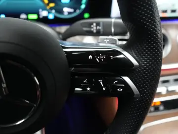 MERCEDES-BENZ E 300 e 4Matic 9G-Tronic AMG Leder Dis&hellip;