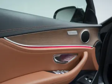 MERCEDES-BENZ E 300 e 4Matic 9G-Tronic AMG Leder Dis&hellip;