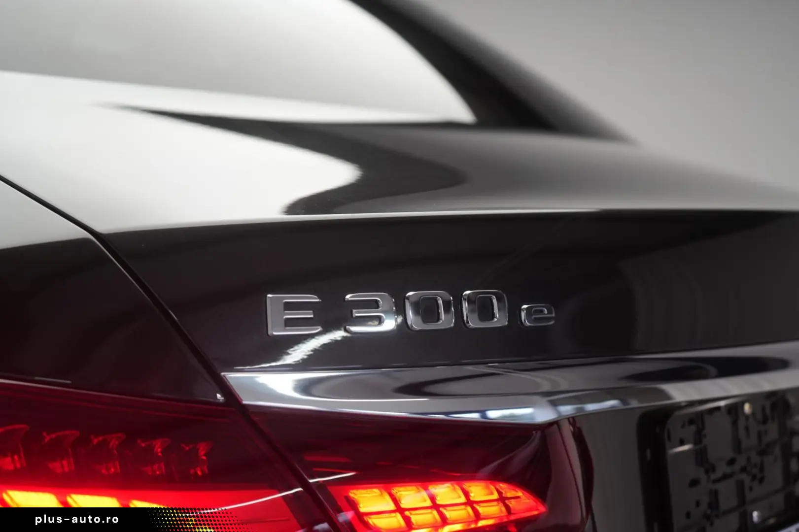 MERCEDES-BENZ E 300 e 4Matic 9G-Tronic AMG Leder Dis&hellip;