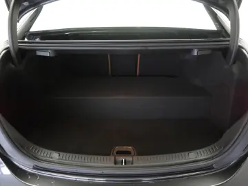 MERCEDES-BENZ E 300 e 4Matic 9G-Tronic AMG Leder Dis&hellip;