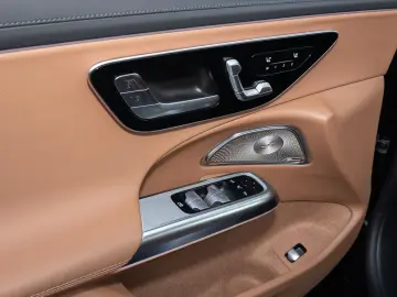 MERCEDES-BENZ E 200 4MATIC Limousine ACC LED Navi Pa&hellip;