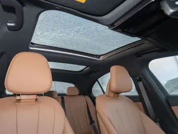 MERCEDES-BENZ E 200 4MATIC Limousine ACC LED Navi Pa&hellip;