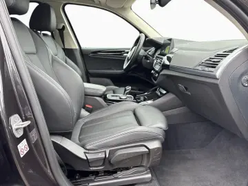 BMW X3 xDrive 30e LiveCo Laser HUD 360  Sportsi 18
