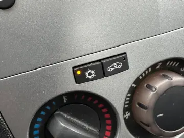 OPEL CORSA 2010 1.4 MPI AUTOMATA