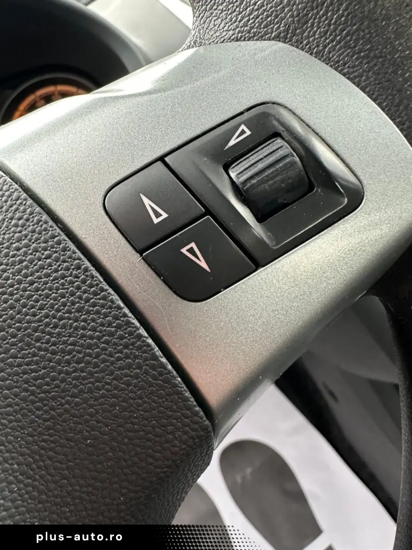 OPEL CORSA 2010 1.4 MPI AUTOMATA