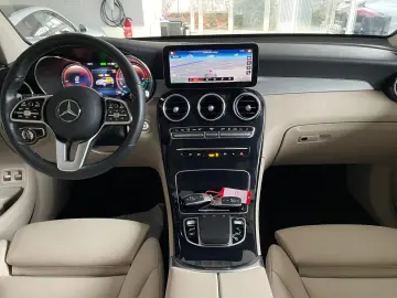 MERCEDES-BENZ GLC 300e 4M Panorama Airmatic Keyless &hellip;