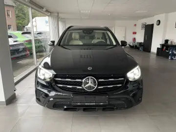 MERCEDES-BENZ GLC 300e 4M Panorama Airmatic Keyless &hellip;
