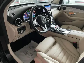 MERCEDES-BENZ GLC 300e 4M Panorama Airmatic Keyless &hellip;