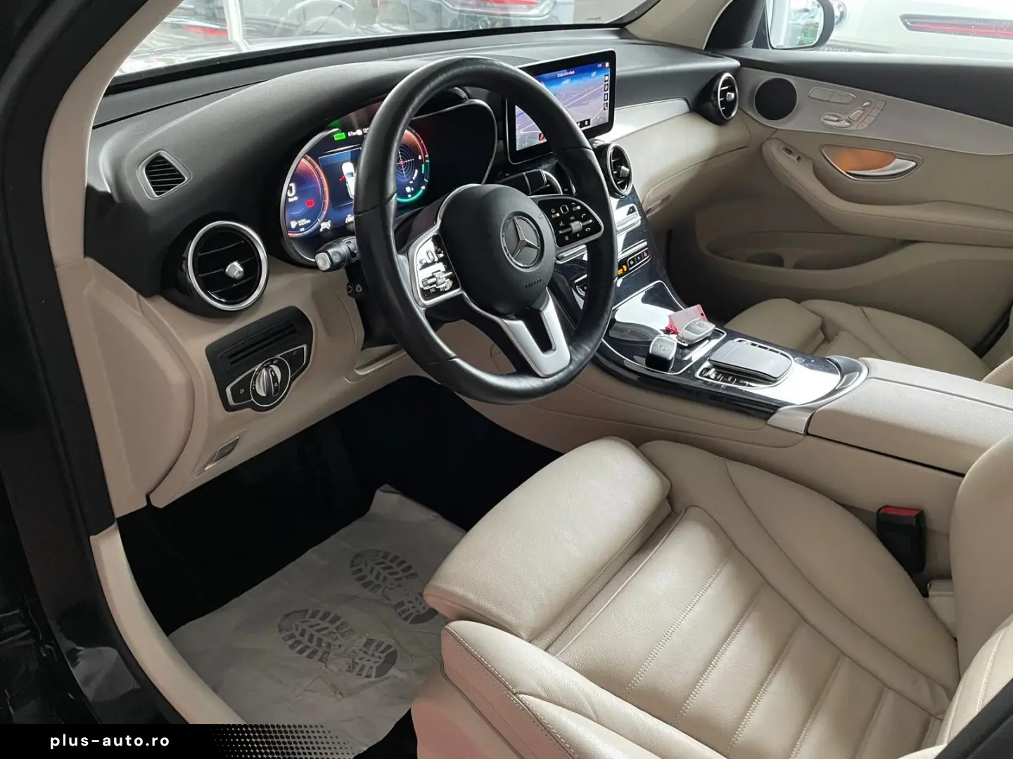 MERCEDES-BENZ GLC 300e 4M Panorama Airmatic Keyless &hellip;