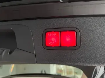 MERCEDES-BENZ GLC 300e 4M Panorama Airmatic Keyless &hellip;