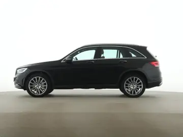 MERCEDES-BENZ GLC 300 e 4M AMG AHK Distronic Leder braun HUD
