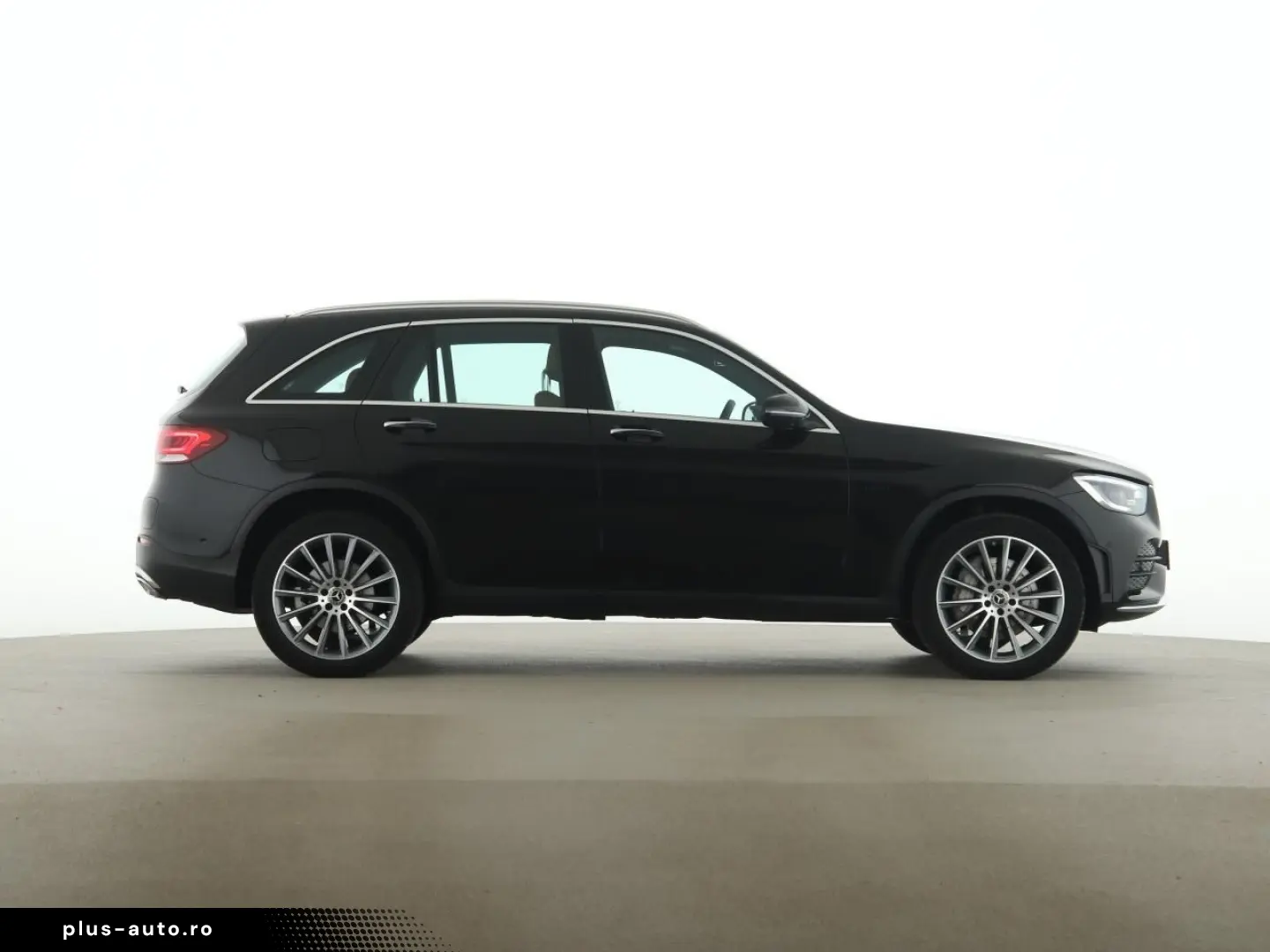 MERCEDES-BENZ GLC 300 e 4M AMG AHK Distronic Leder braun HUD