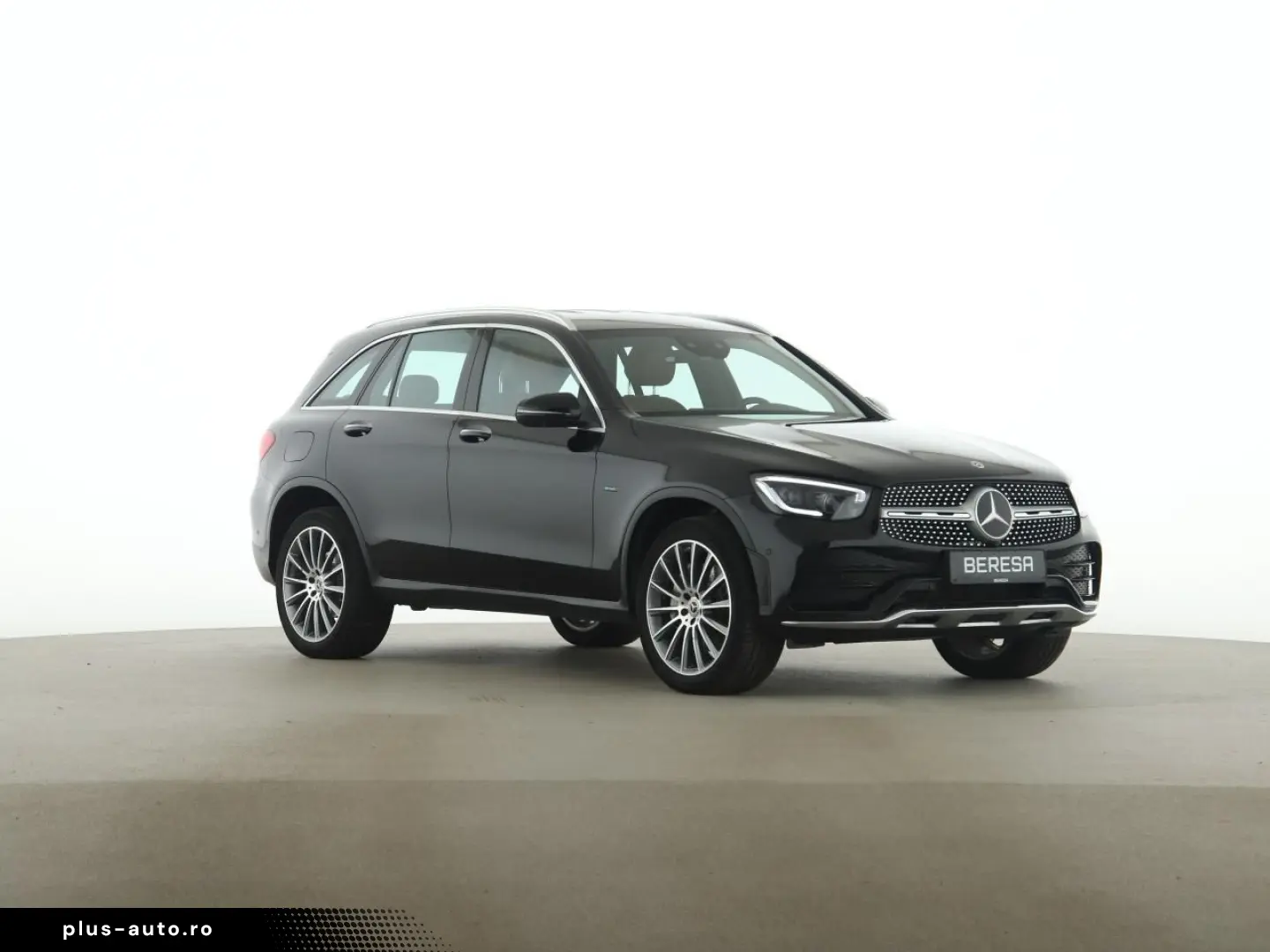 MERCEDES-BENZ GLC 300 e 4M AMG AHK Distronic Leder braun HUD