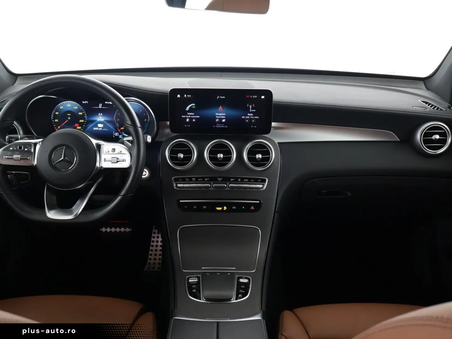 MERCEDES-BENZ GLC 300 e 4M AMG AHK Distronic Leder braun HUD