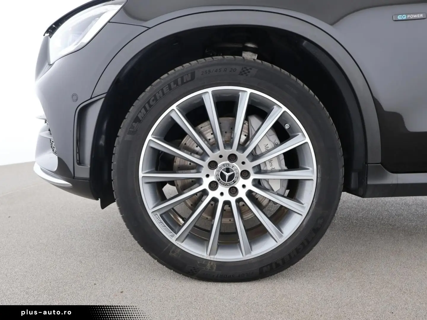 MERCEDES-BENZ GLC 300 e 4M AMG AHK Distronic Leder braun HUD