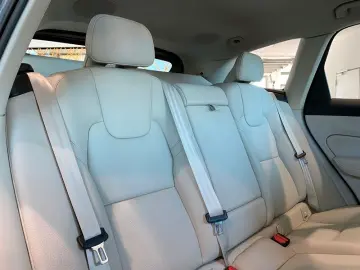 VOLVO XC 60 AWD Inscription Sthz Memory H&K AHK 360