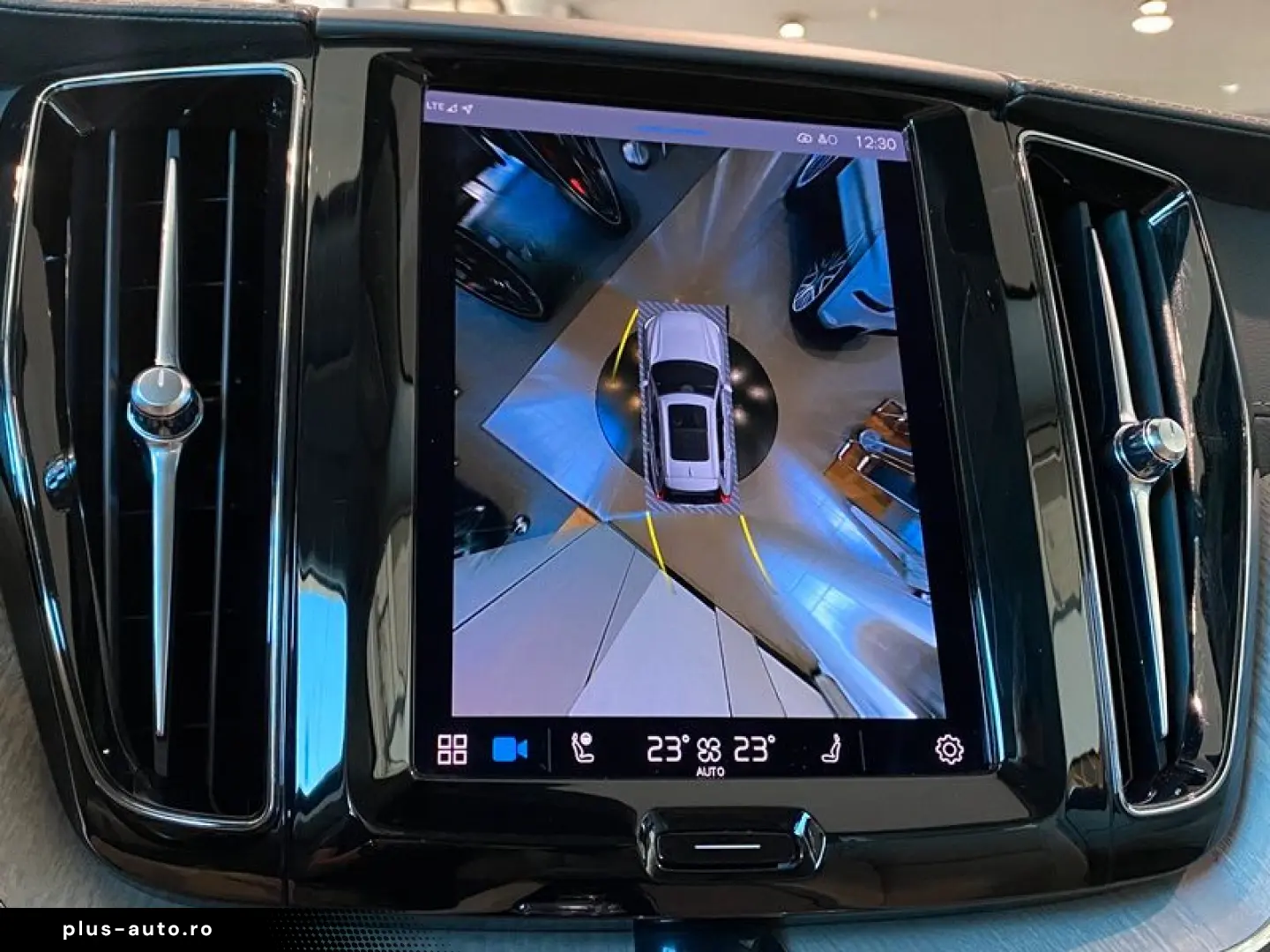 VOLVO XC 60 AWD Inscription Sthz Memory H&K AHK 360