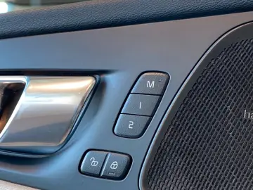 VOLVO XC 60 AWD Inscription Sthz Memory H&K AHK 360