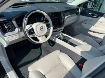 VOLVO XC60 B4 AWD Ultimate Bright Navi SHZ ACC
