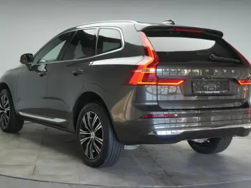 VOLVO XC 60  B5 D AWD Geartronic Inscription Leder Kam