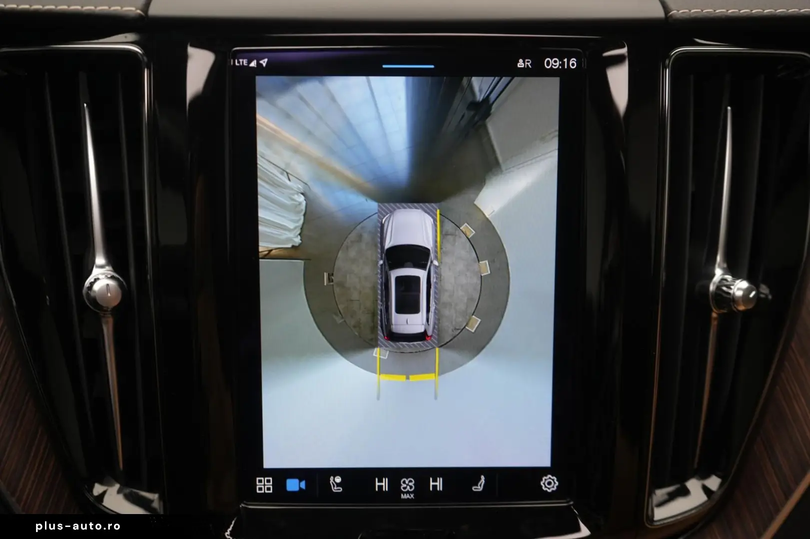 VOLVO XC 60  B5 D AWD Geartronic Inscription Leder Kam