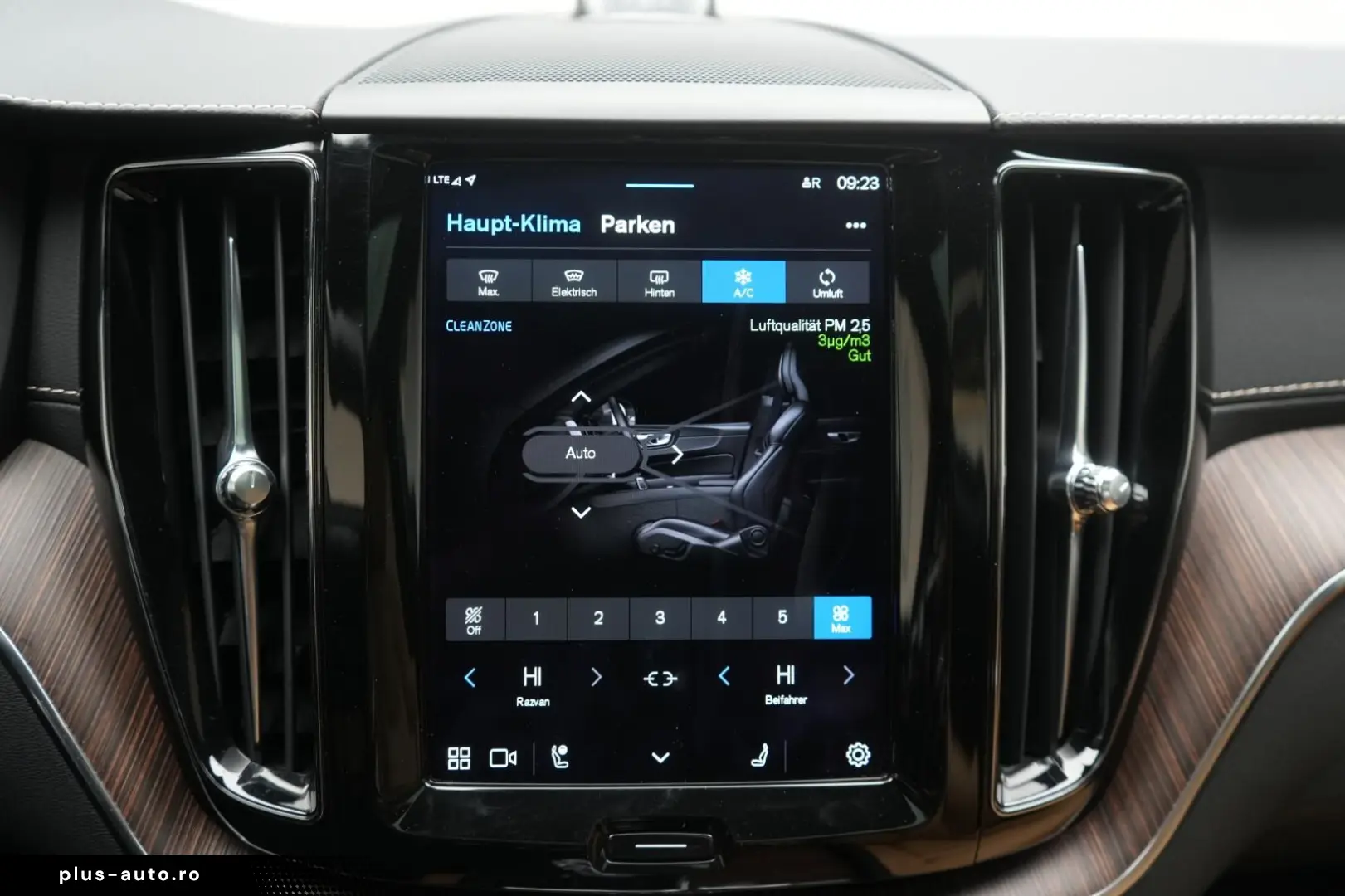 VOLVO XC 60  B5 D AWD Geartronic Inscription Leder Kam