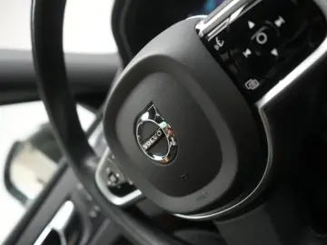 VOLVO XC 60  B5 D AWD Geartronic Inscription Leder Kam