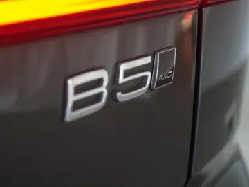 VOLVO XC 60  B5 D AWD Geartronic Inscription Leder Kam