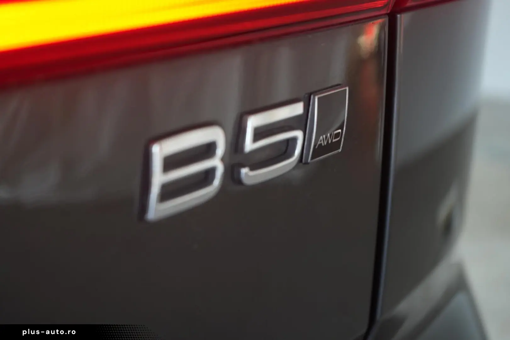 VOLVO XC 60  B5 D AWD Geartronic Inscription Leder Kam