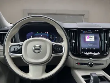 VOLVO XC60 T6 AWD Inscription Expr. SD NAVI LED 18LM