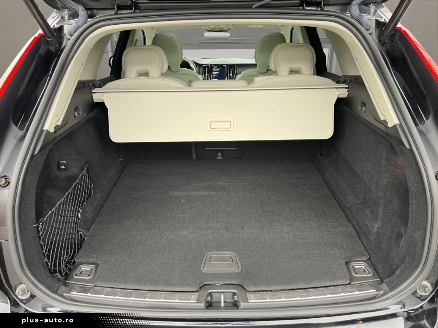 VOLVO XC60 T6 AWD Inscription Expr. SD NAVI LED 18LM