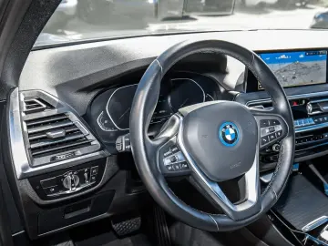 BMW X3 xDrive30e RFK NAVI LED PDC V H DAB Parkass.